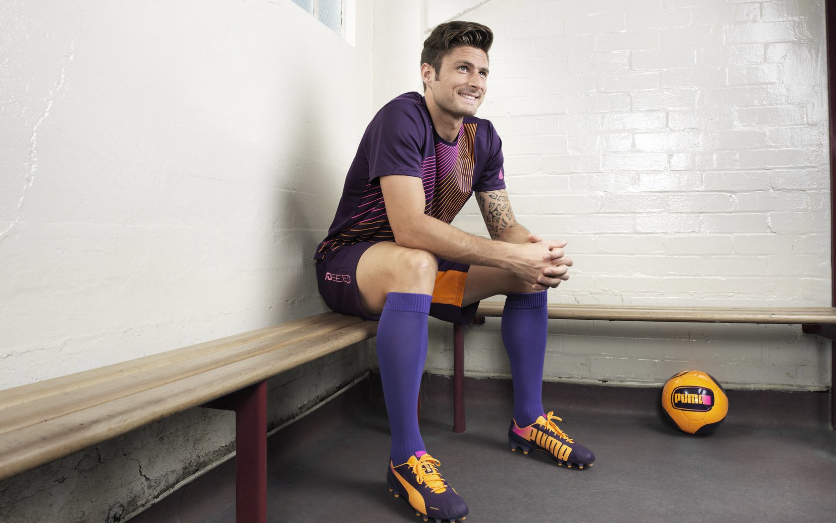 “三叉湖滚球赛：选手精准操控，赛场悬念不断”